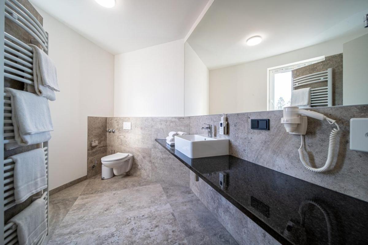 Ee Hotel Kassel Luaran gambar