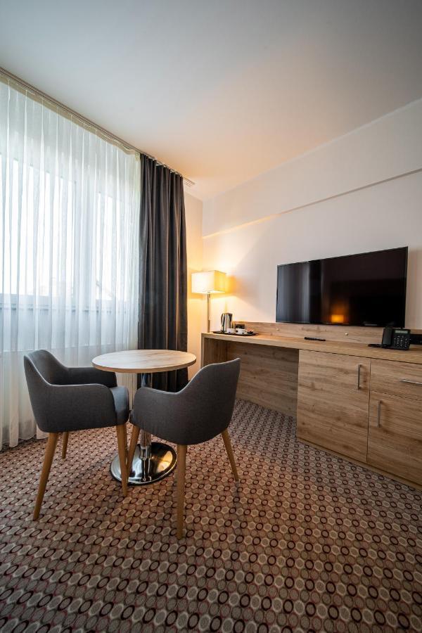Ee Hotel Kassel Luaran gambar