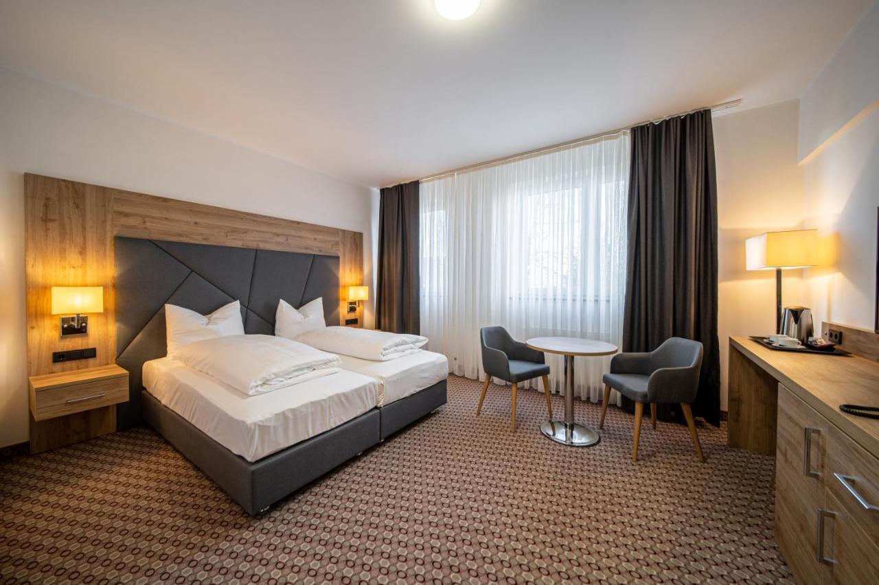 Ee Hotel Kassel Luaran gambar